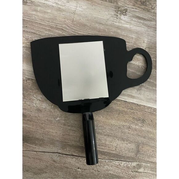 Revolution x Friends Central Perk Makeup Hand Mirror - Picture 2 of 3